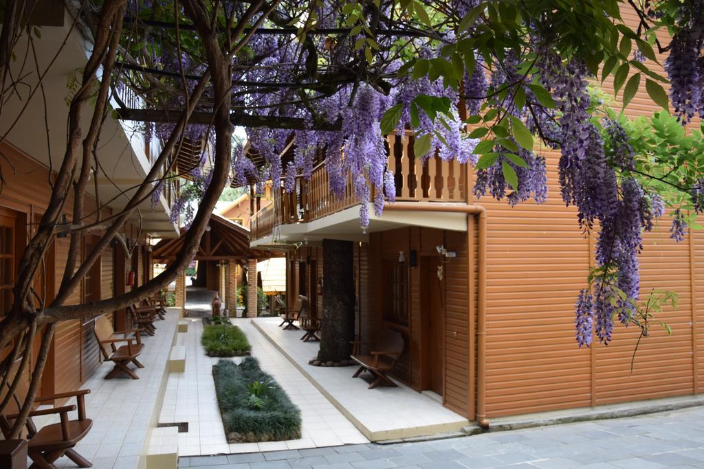 Pousada Villa Fiorita Canela Exteriör bild
